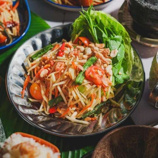 Som Tum Thai (Papaya Salad)