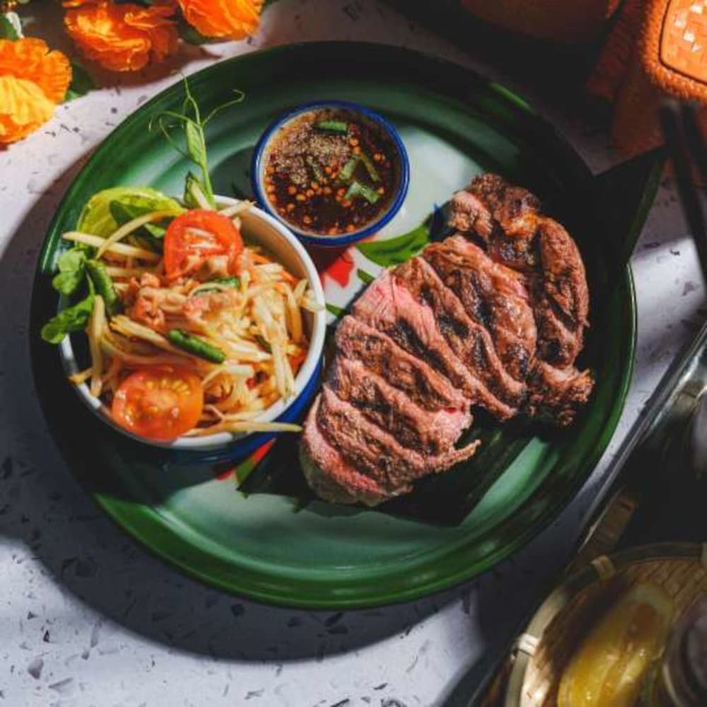 Papaya Salad with Wagyu Beef