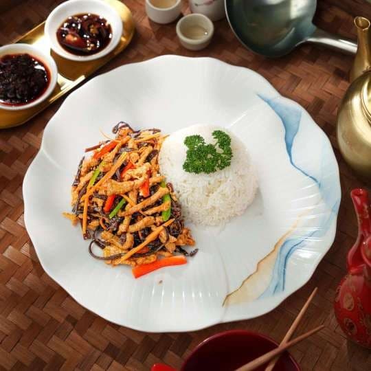 Stir-Fried Shredded Pork with Spicy Sauce & Rice
