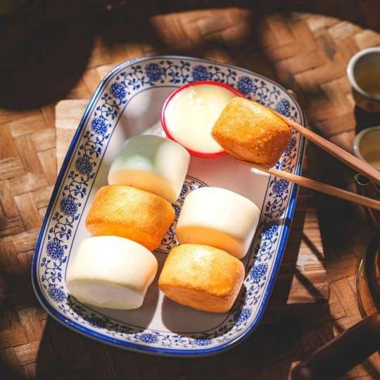 Chinese Two-Tone Bun (Matou) w Condensed Milk 6pcs