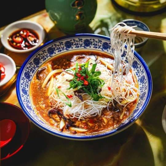 Szhchuan Hot & Sour Noodles Soup