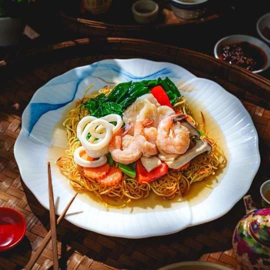 Seafood Combination Crispy Noodles