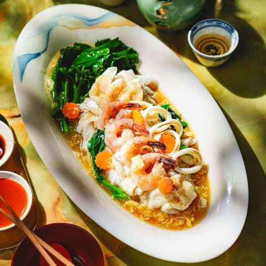 Stir Fried Seafood Rice Noogle Egg Gravy Sauce