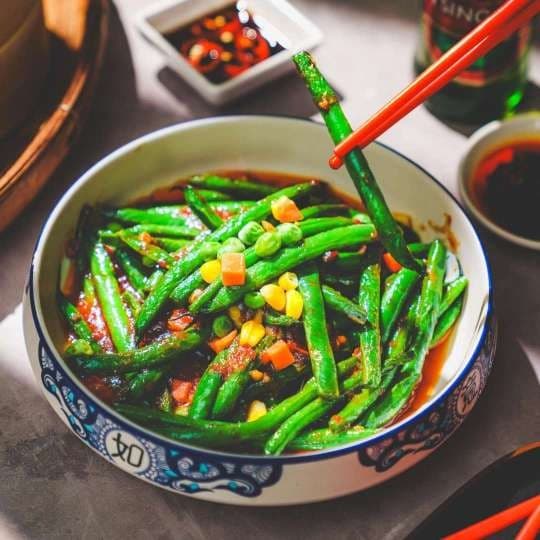 Shanghai Sauce Stir-Fried with Green Beans