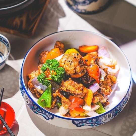 Crispy Chicken with Honey Black Pepper Sauce
