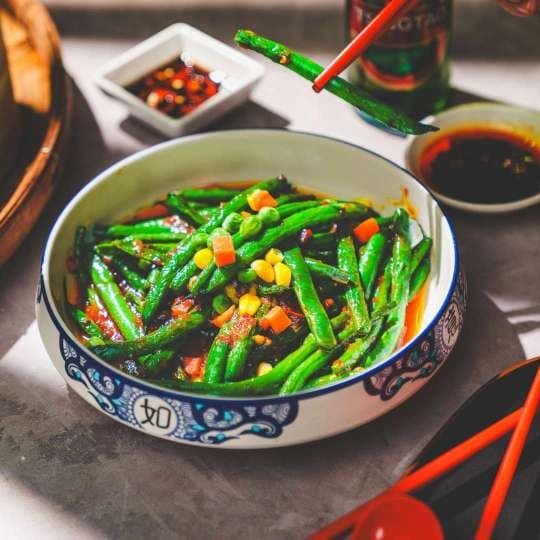 Vegan Shanghai Sauce Stir-Fried with Green Beans