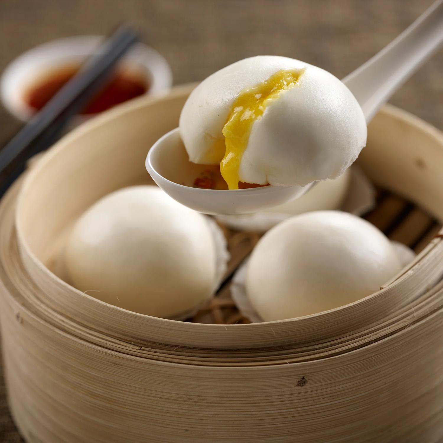 Creamy Custard Bun (奶黃金沙包)