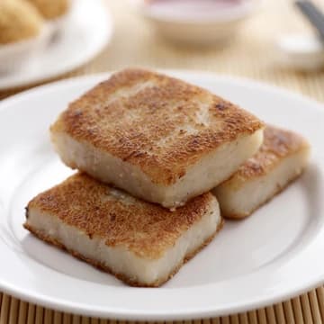 Fried Carrot Cake (臘味蘿卜糕)