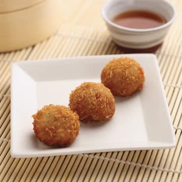 Fried Cheesy Chicken Ball (芝士炸雞丸)