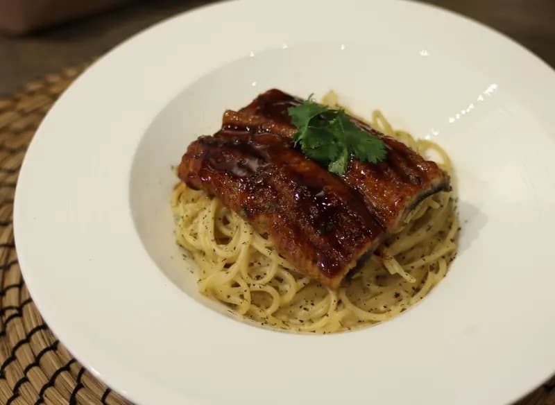 Unagi Alfredo Pasta