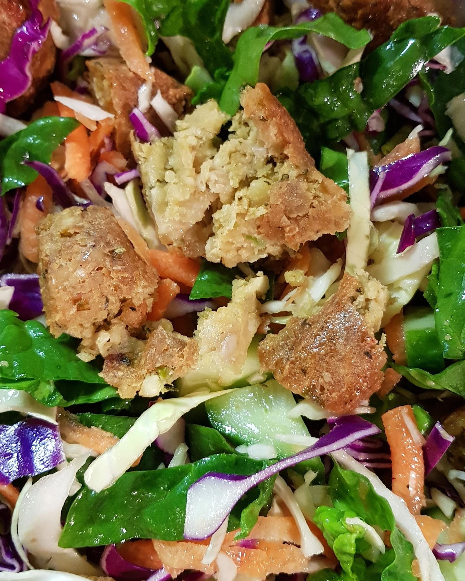 Mediterranean Falafel Salad