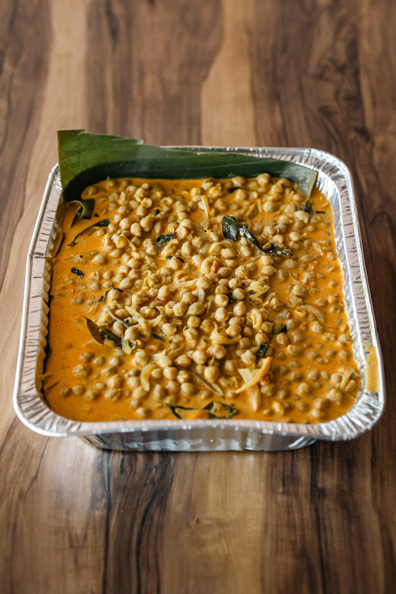 Chickpea & Snowpea Curry Tray (Small)