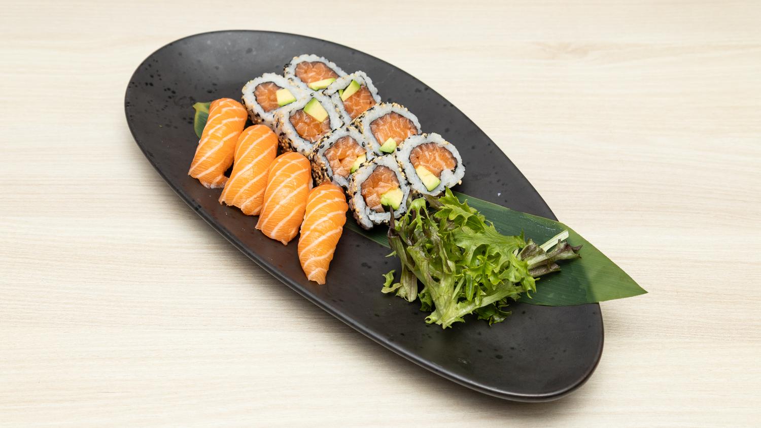 Salmon box (12 pcs)