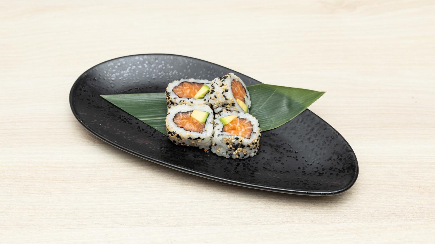 Salmon avocado roll