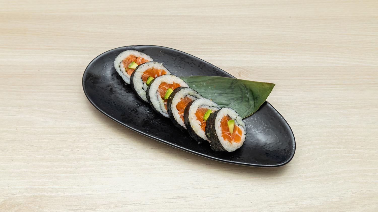 Salmon avocado futomaki