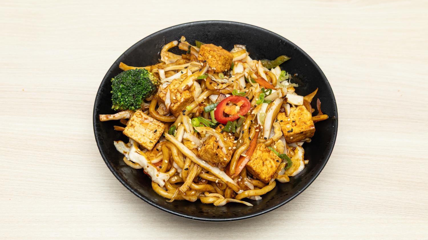 Vegetarian udon noodles with tofu