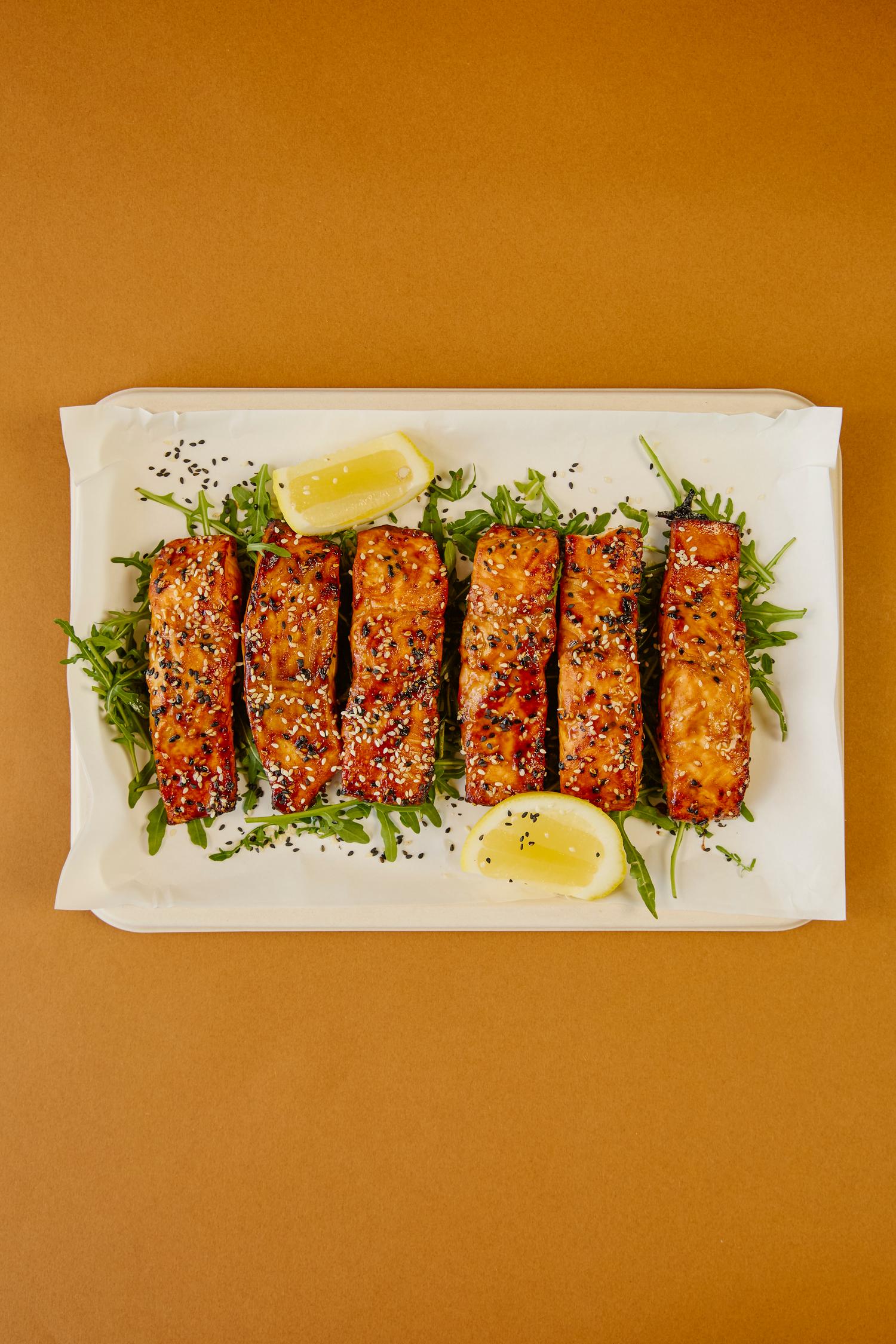 Honey, soy & sesame salmon platter