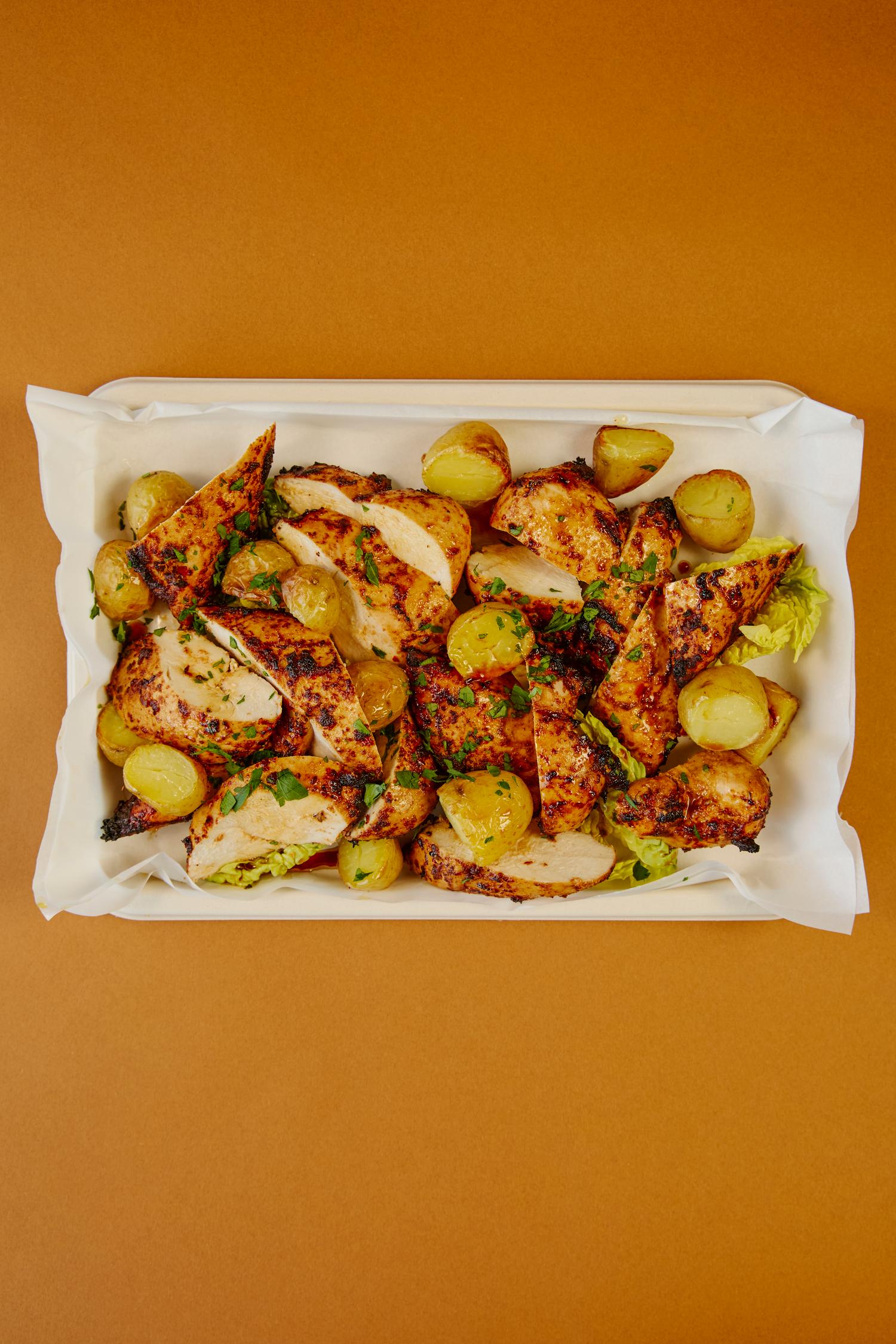 Cajun chicken, new potatoes & herbs platter