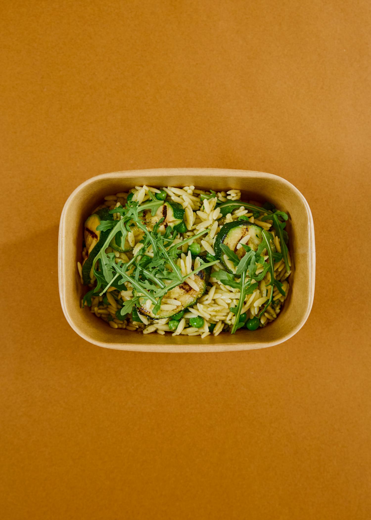 Orzo pasta, pesto & peas, grilled courgettes
