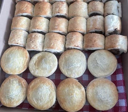 Party Pies and Sausage Rolls (5 Pieces)