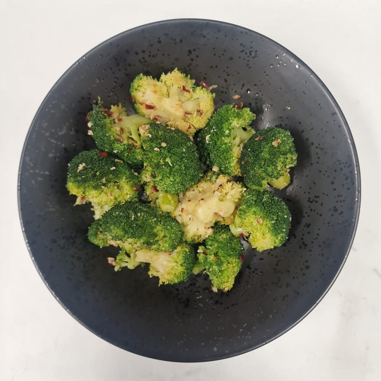 Broccoli with Garlic Sesame Chilli