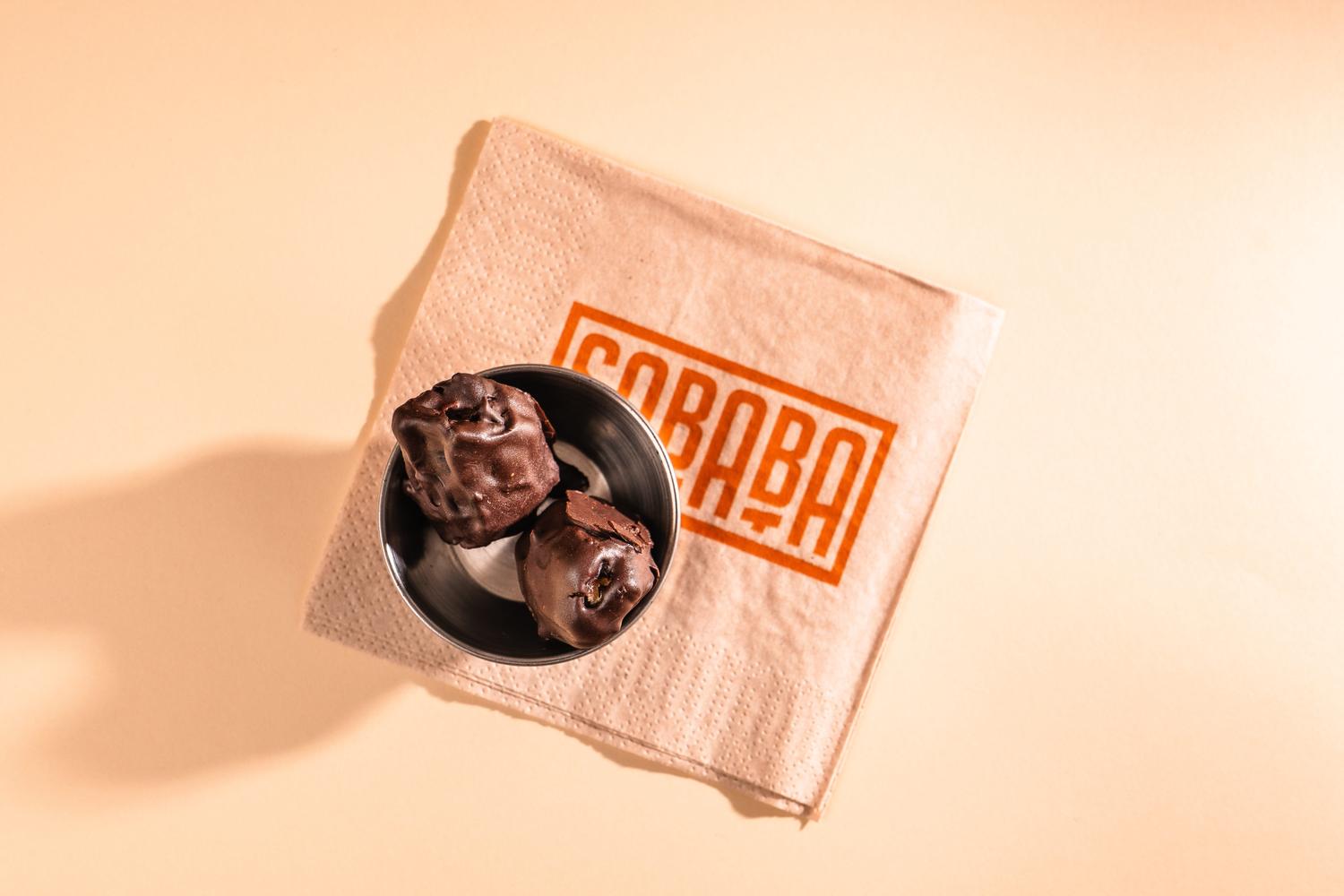 Date bonbons (2 pieces) 