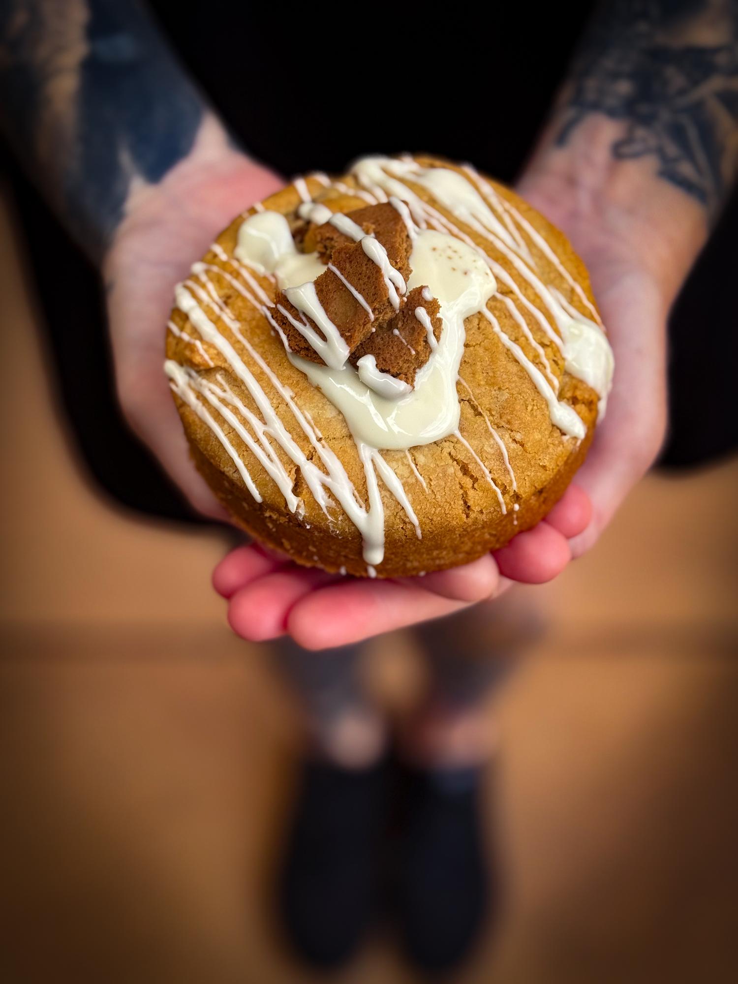Gingernut White Choc Cookie