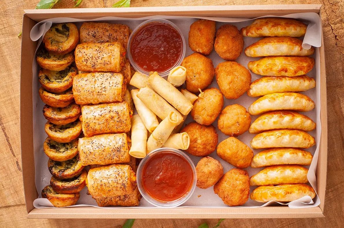 Hot Vegetarian Savoury Selection - 25 Piece Box