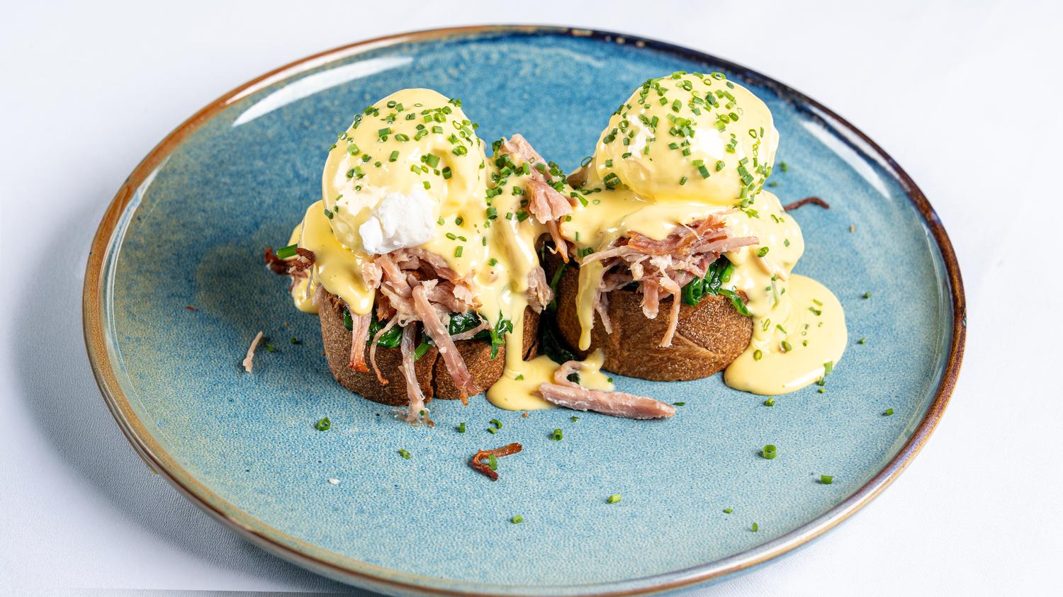 Pulled Ham & Eggs Benedict