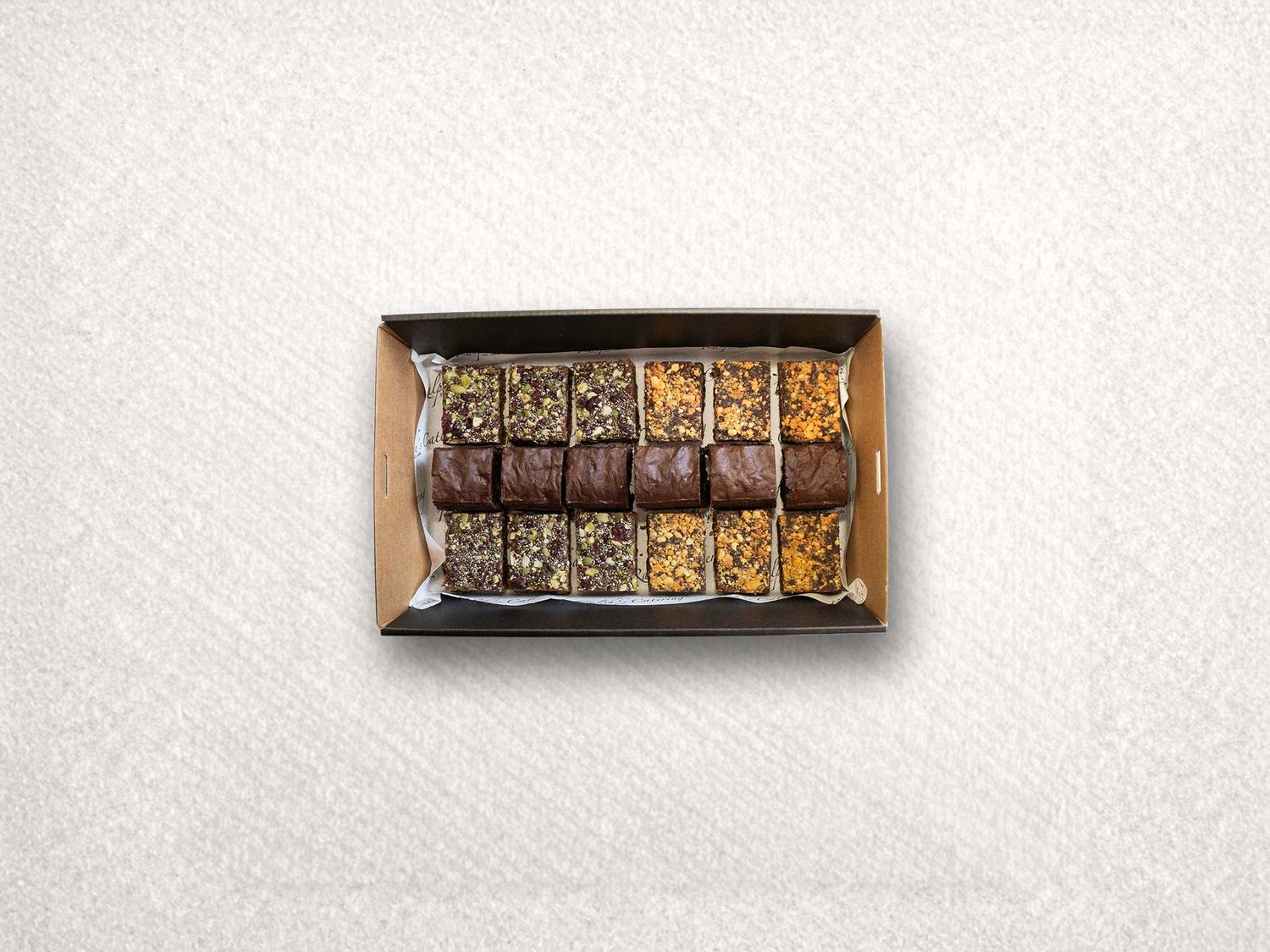 Vegan & Gluten Free Sweet Box (18pcs)