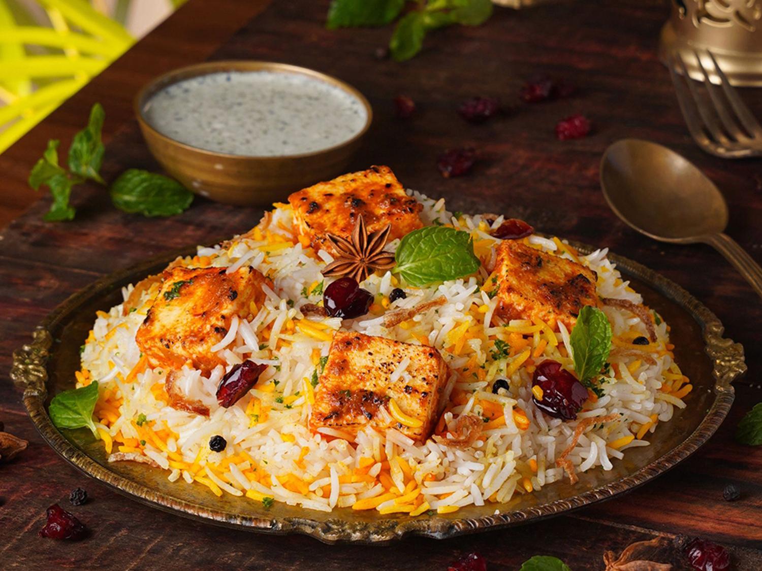 Zaikedar Paneer Tikka Biryani (V)