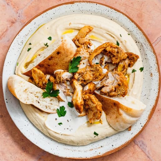 Hummus Plate with Grilled Chicken