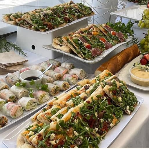 Light Lunch / Dinner Grazer (Min. 100 Pax)