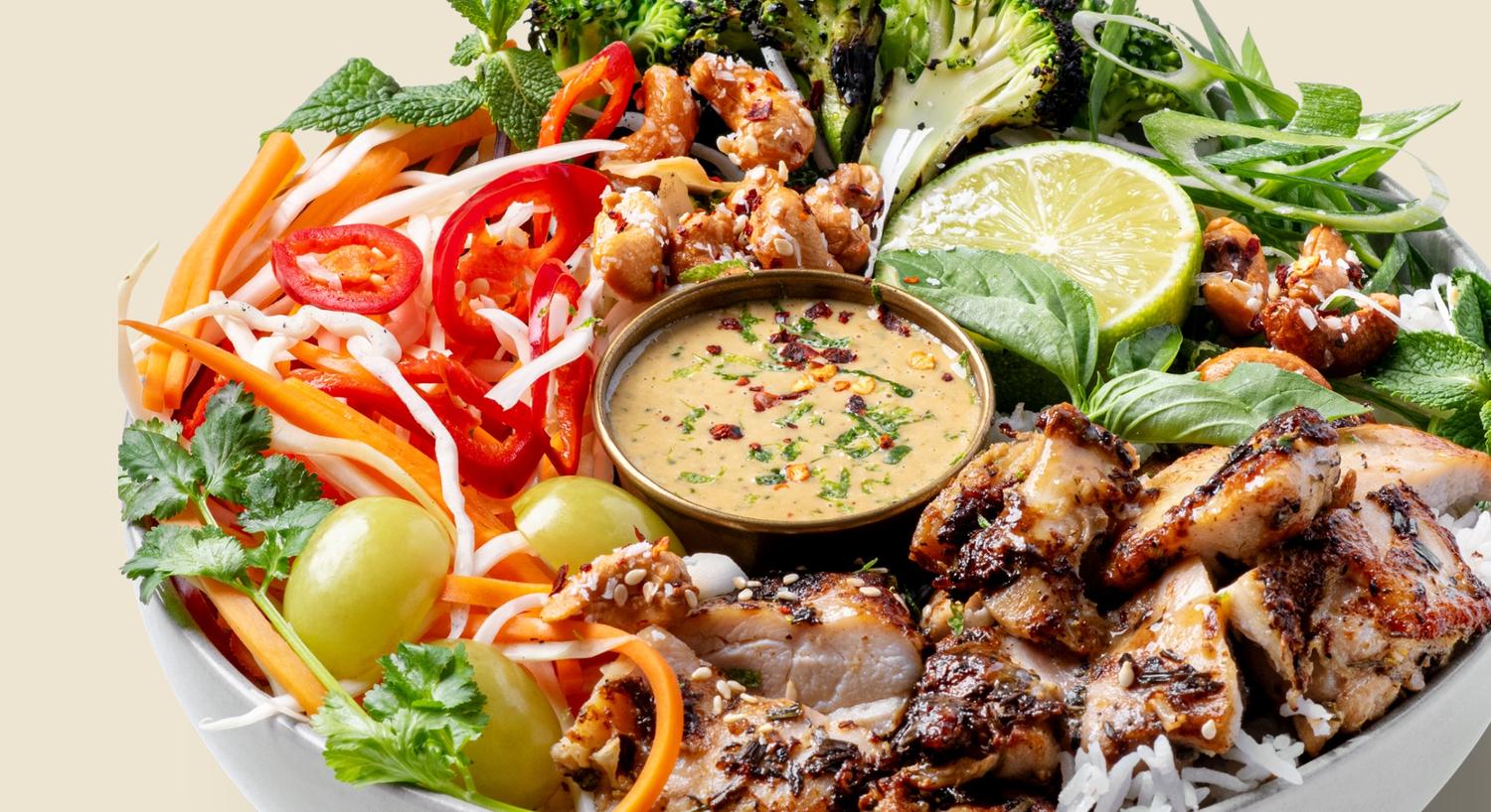 Chicken Cashew Crunch Platter (Serves 10)
