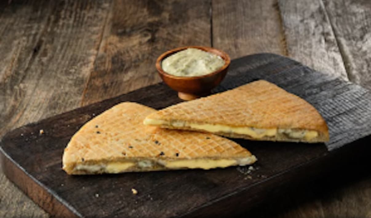 Cheesy Garlic Waffle Bread