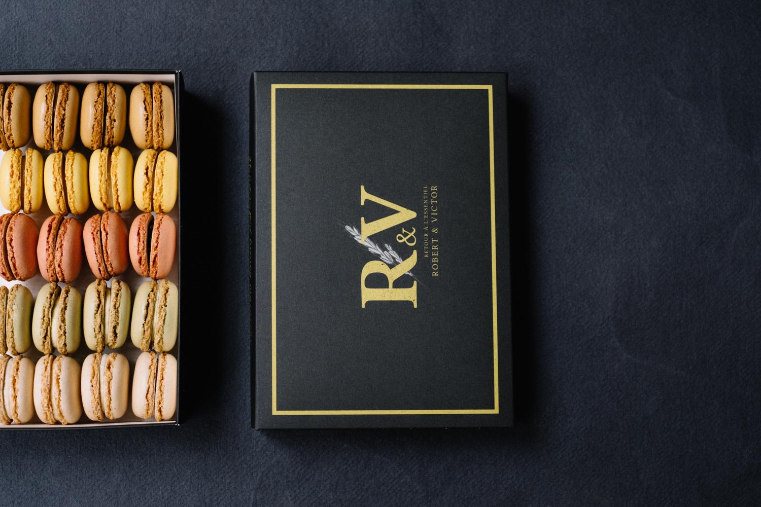 Box of 10 French Macarons