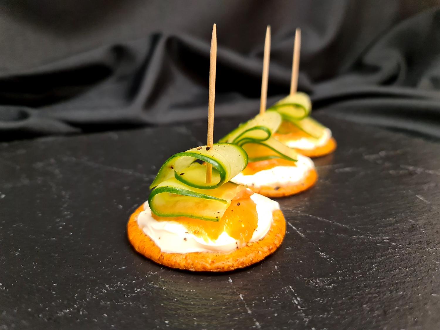 Smoked Salmon & Cream Cheese Cracker