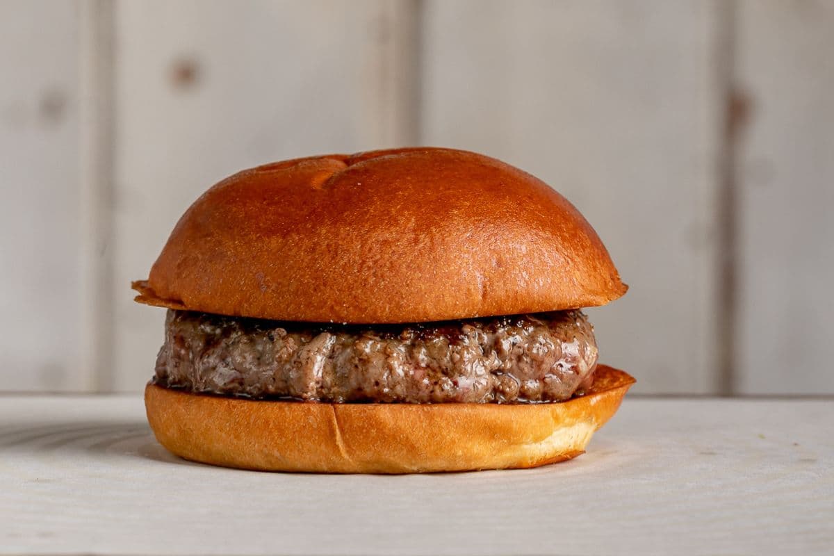 "Ari Gold" Burger (PLAIN WITHOUT CHEESE)