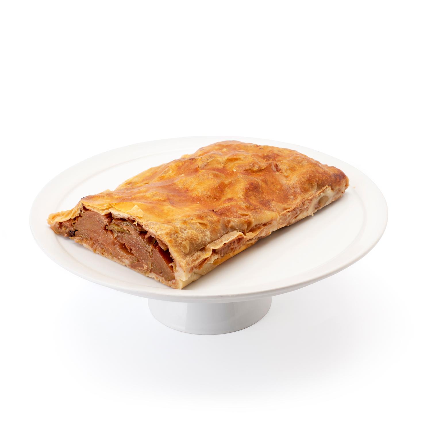 Apfelstrudel - Traditional Austrian Pastry
