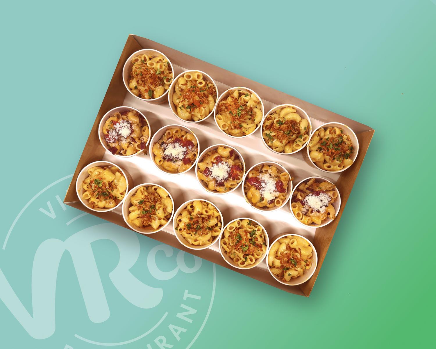 Mac & Cheese Individual Pots Platter