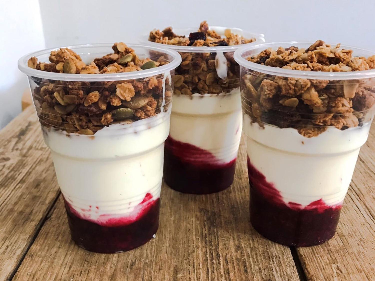 Granola and yogurt pots