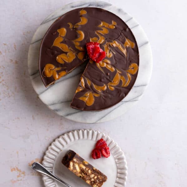 Chocolate and Caramel Biscuit cake