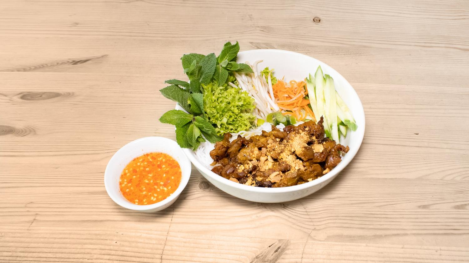 Noodle Salad - Grilled Lemongrass Beef