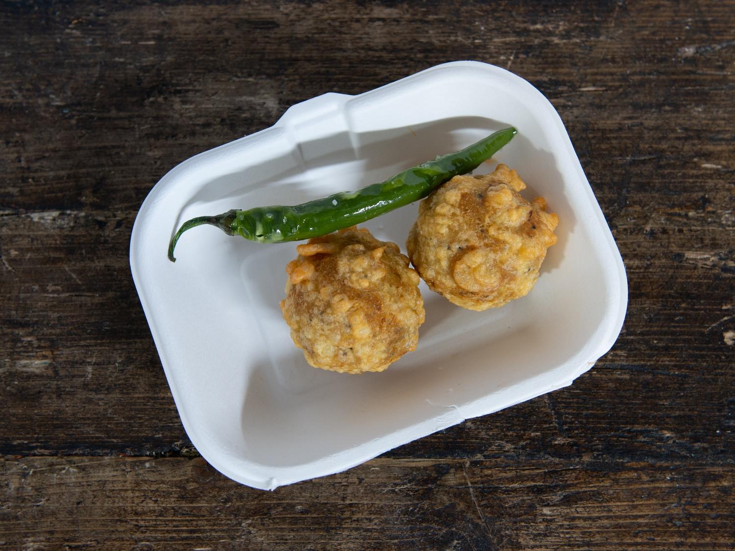 Batata Vada Plate