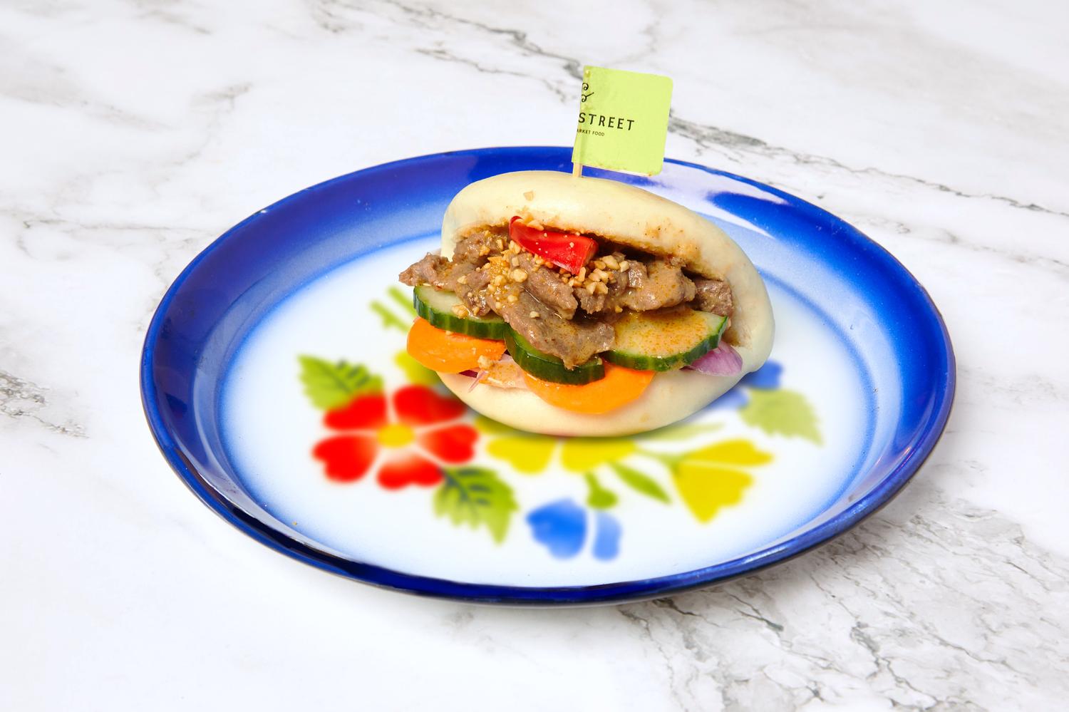 1 Bao Bun Massaman Beef