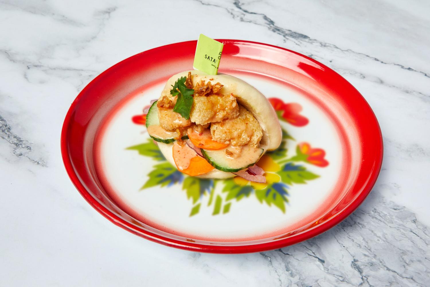 1 Bao Bun with Tofu and Peanut Sauce