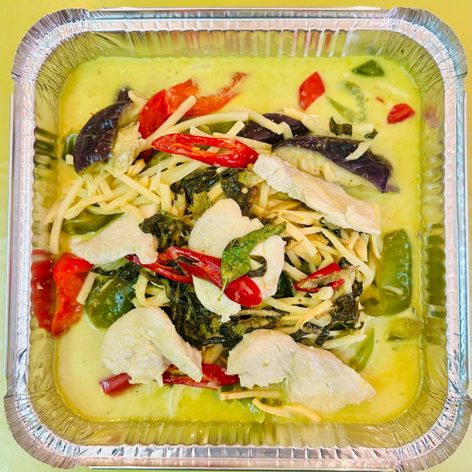 Sharing 4-6pp Thai Green Curry (Chicken)