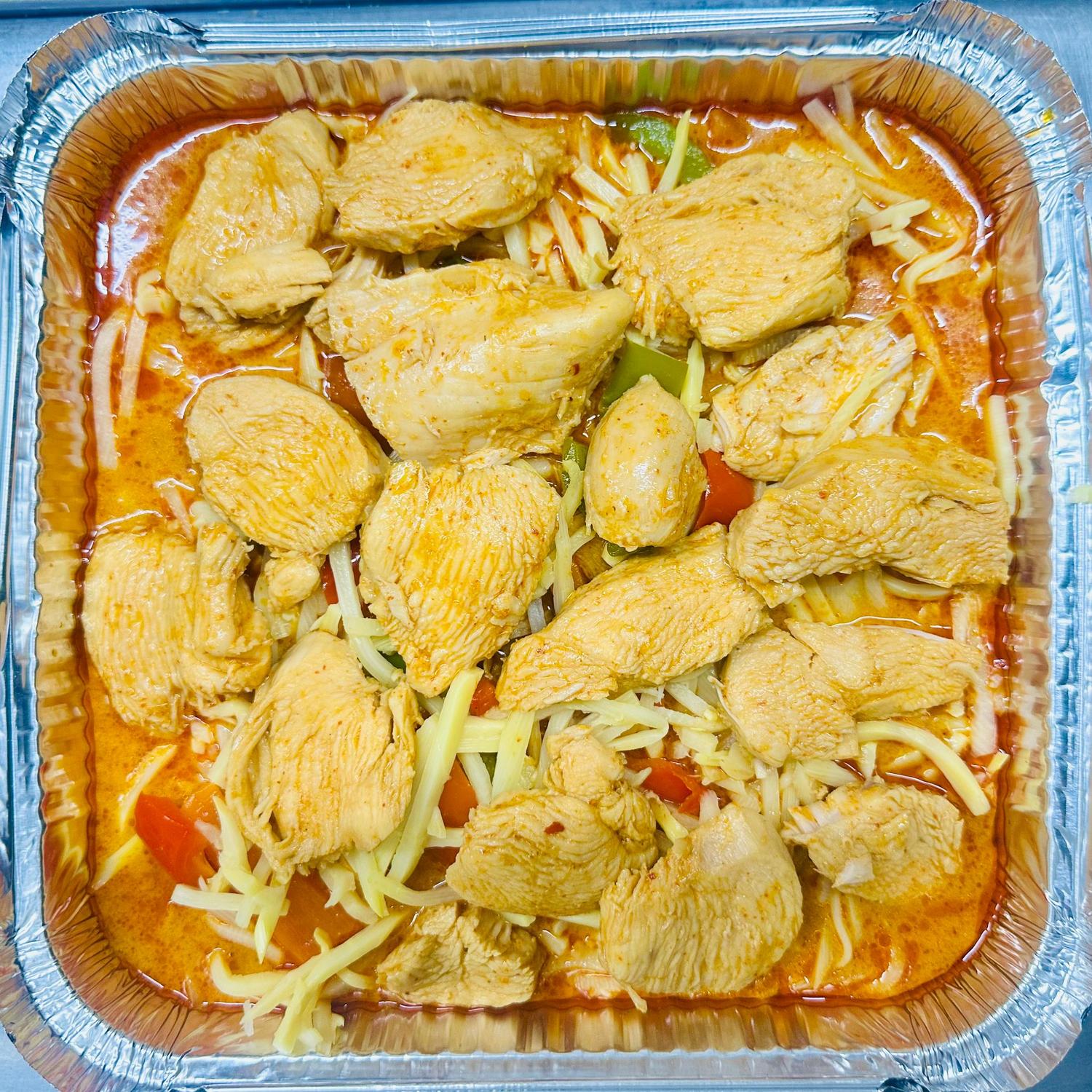 Sharing 4-6pp Red Curry (Chicken)
