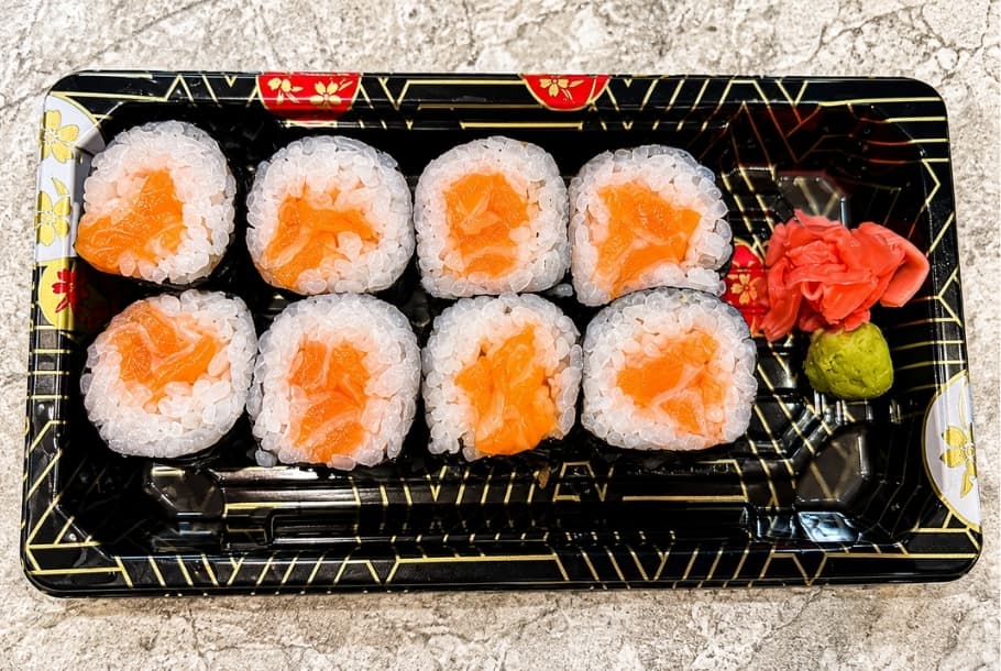 Salmon Hosomaki