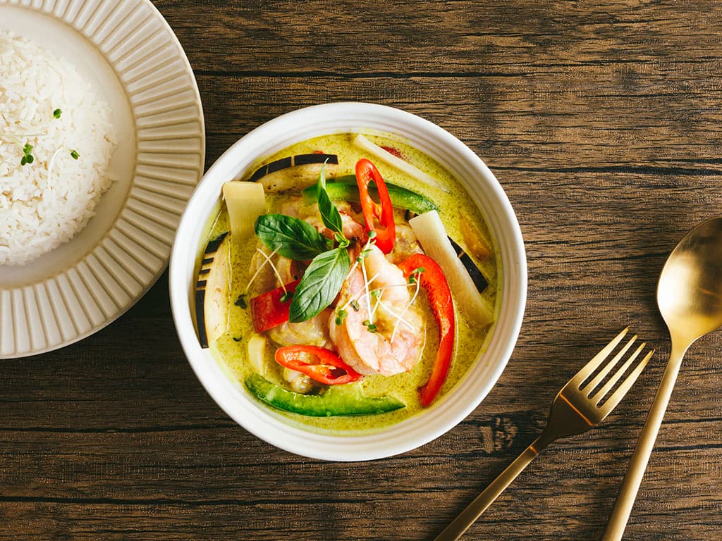 Thai green curry with steamed rice 